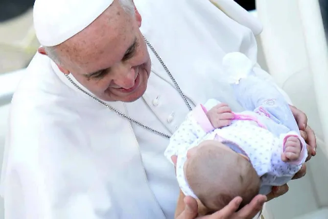El Papa exhorta a defender vida humana desde la concepción