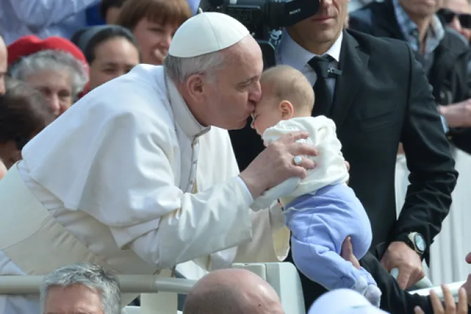 "Cuida la vida, vale la pena", mensaje del Papa a Irlanda y Reino Unido