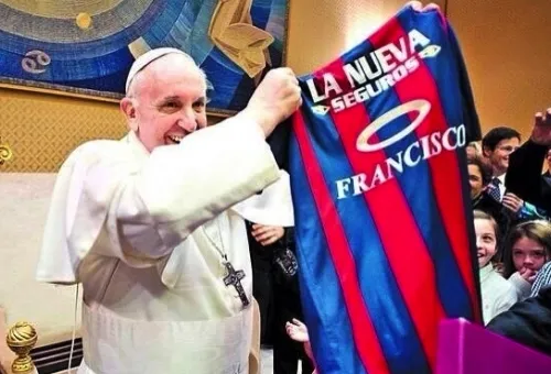 Papa y camiseta de su equipo, San Lorenzo