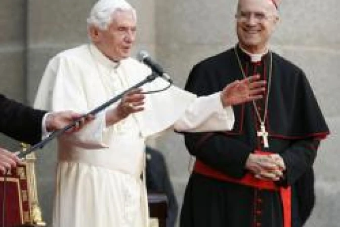 El Papa almorzó en JMJ Madrid 2011 con doce jóvenes de los cinco continentes