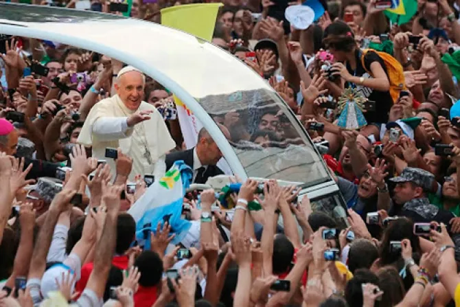 Papa Francisco: No es problema “si alguna vez los platos vuelan”, lo importante es buscar la paz pronto