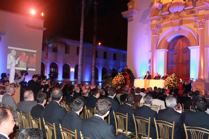 Papa Francisco saluda a Iglesia en Perú en centenario de nacimiento de Cardenal Landázuri