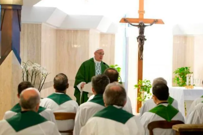 [VIDEO] Rezar es "molestar" a Dios para que nos escuche, dice el Papa Francisco
