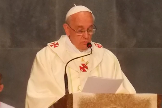 El Papa: Jesús es persona con carne como la nuestra y sus llagas son el precio de la salvación