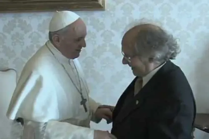 El Papa recibe al premio nobel que desmintió calumnias sobre nexos con dictadura