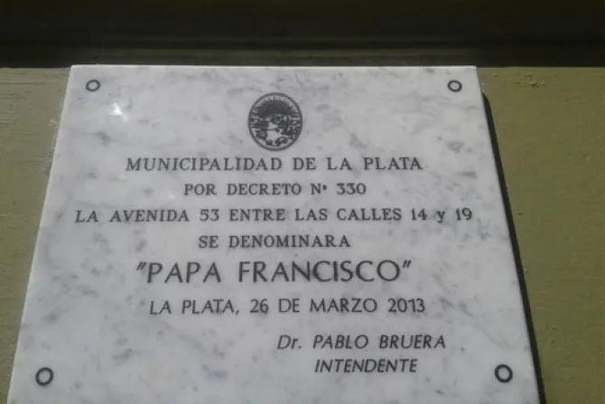 Inauguraron calle “Papa Francisco” en La Plata