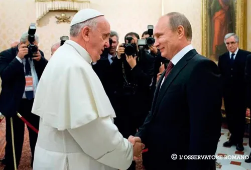 El Papa recibe a Vladimir Putin en el Vaticano (Foto L'Osservatore Romano)?w=200&h=150
