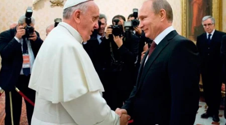 VIDEO: El Papa recibe a Putin y conversan sobre la paz en Oriente Medio y el G20
