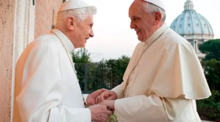 Papa Francisco pide rezar juntos por Benedicto XVI a un año de su renuncia al pontificado