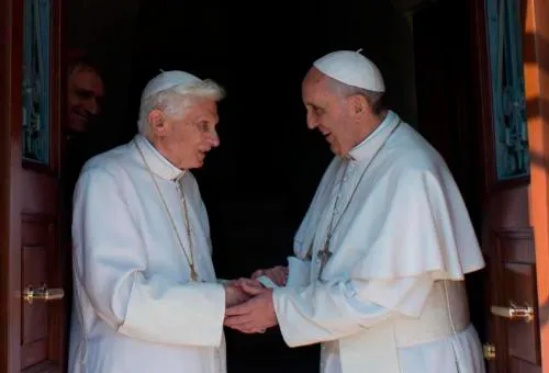 Benedicto XVI y el Papa Francisco (Foto L'Osservatore Romano / ANSA)?w=200&h=150