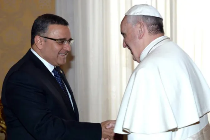 Papa y presidente salvadoreño dialogan sobre importancia del testimonio de Mons. Romero
