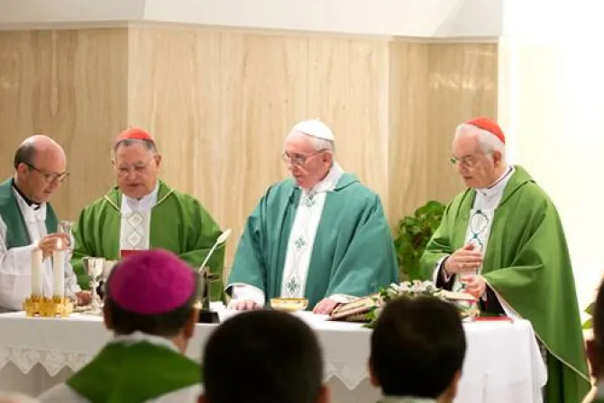 El Papa: Oración no es magia y no rezamos a un "Dios cósmico" sino a un Padre cercano