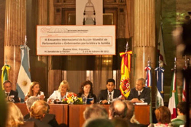 Desde Argentina abogan por perspectiva de familia en políticas nacionales