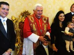 Fernando Sánchez, su esposa Milagro y sus hijos Fernando Felipe y Maria Pia con el Papa?w=200&h=150