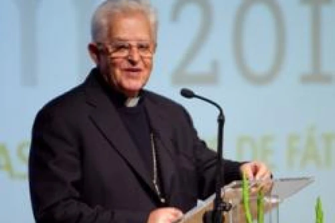 Cardenal Policarpo aclara declaraciones sobre ordenación de mujeres