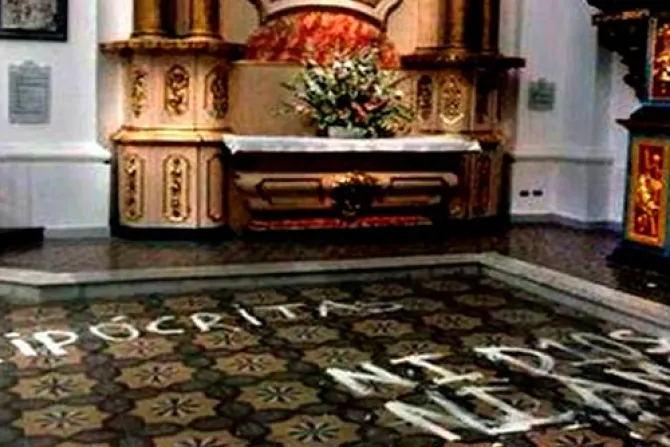 Crece el repudio tras profanación de iglesia de San Ignacio de Loyola en Buenos Aires