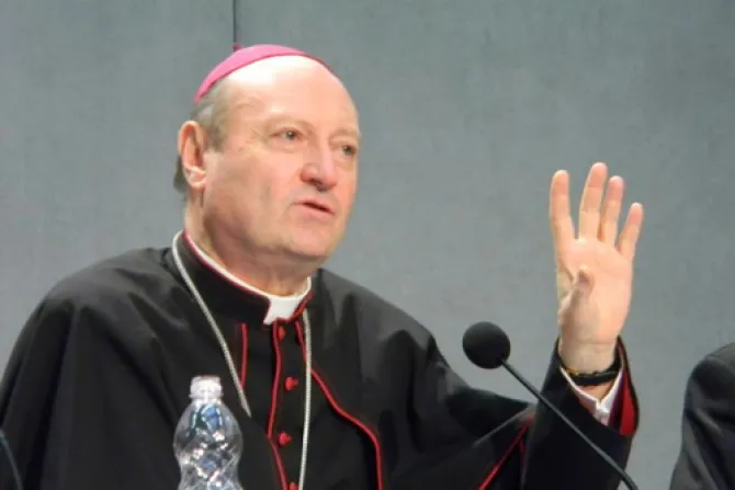 El Papa ha logrado que hasta los no creyentes se fijen en el Evangelio, dice Cardenal Ravasi