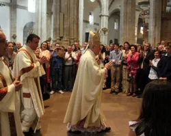Mons. Juan Antonio Reig Pla aplaudido el fin de semana (foto Obispado de Alcalá de Henares)?w=200&h=150