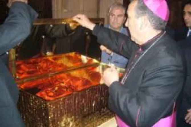 Exhuman restos del Obispo Palafox que será beatificado en España