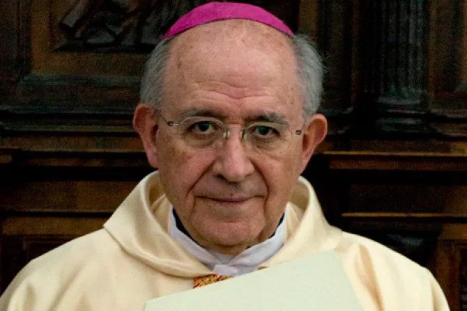 Nuncio en España: Derecho Canónico debe estar en conexión con la vida que "cambia y se transforma"