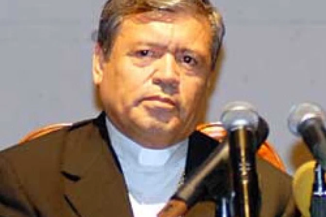 Conversión del corazón cambiará al mundo y no los sistemas, afirma Cardenal Rivera