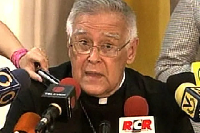 Mons. Lückert: Revisión de convenio con Vaticano es cortina de humo