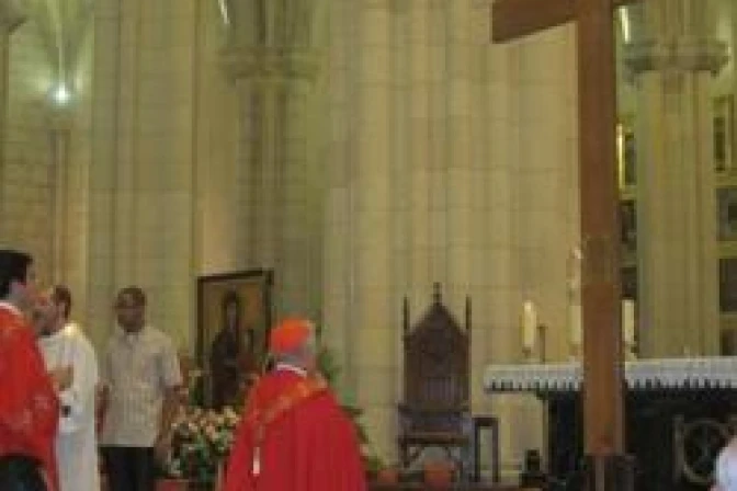 Catedral de la Almudena ya acoge Cruz e Icono de JMJ