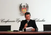Cardenal Rubén Salazar en conferencia de prensa (Foto sitio web Conferencia Episcopal de Colombia)