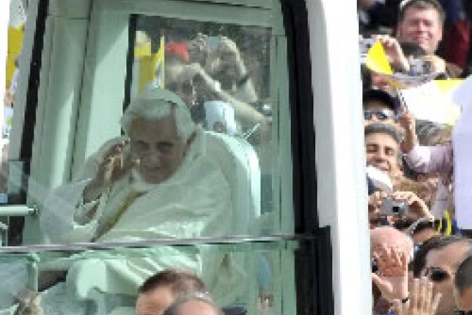 Benedicto XVI a católicos: Testimoniar Evangelio y trabajar por unidad de cristianos