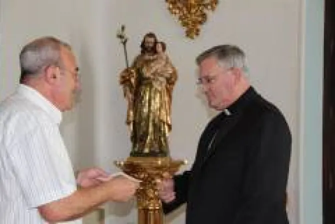 Sacerdotes de la diócesis de Cartagena donan 26 600 euros a Cáritas