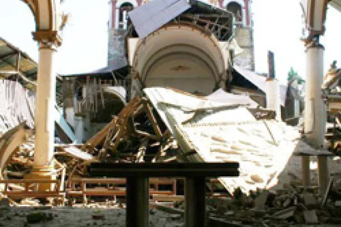 Tras terremoto, Chile vivirá Semana Santa "sin iglesias"