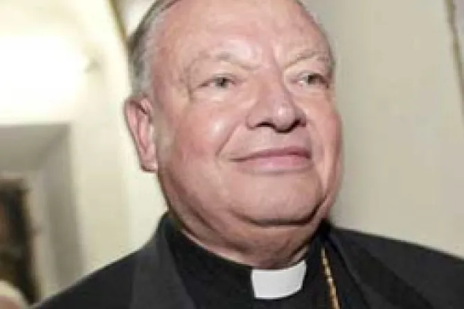 Cardenal pide revertir reforma que legitima "preferencias sexuales"