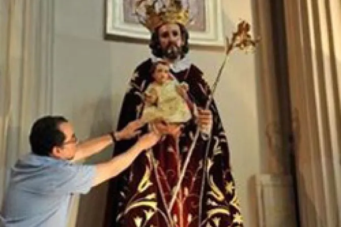 Costarricenses celebran a San José Obrero con imagen de casi 300 años