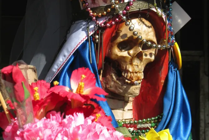 Autoridad vaticana advierte que “Santa Muerte” es culto infernal