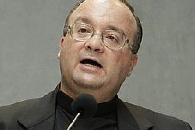 El Papa Benedicto XVI siempre vela por víctimas de abusos, dice autoridad vaticana