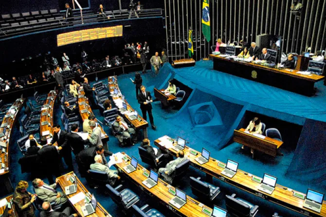 Brasil: Senado votará proyecto pro ideología de género y agenda gay