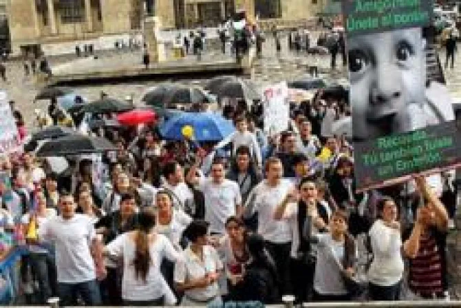 Senado de Colombia rechaza blindar la vida contra el aborto
