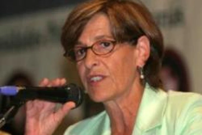 Alcaldesa de Lima a punto de firmar ordenanza para imponer ideología gay