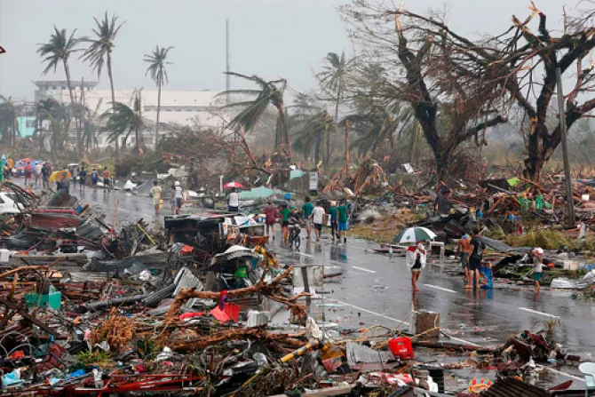 Tifón en Filipinas: Iglesia Católica muy comprometida en ayuda a damnificados