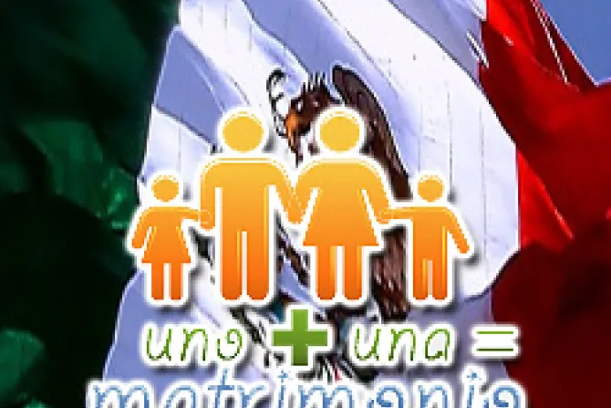 Arremeten contra iniciativa pro-familia en México: Uno + Una = Matrimonio