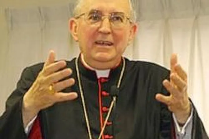 Urge sacudida moral tras homicidio de bebé y su joven padre, dice vicario del Papa