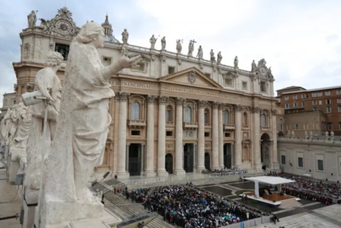 Vaticano recibirá asesoría para mejor funcionamiento de medios de comunicación