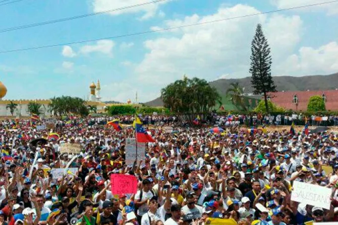 Obispos mexicanos se solidarizan con Venezuela y piden cesar la violencia