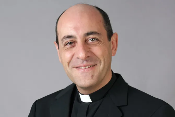 Papa exhorta a rector de la UCA a lanzarse adelante con coraje apostólico