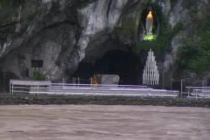 Cientos son evacuados del Santuario de Lourdes por inundaciones en Francia