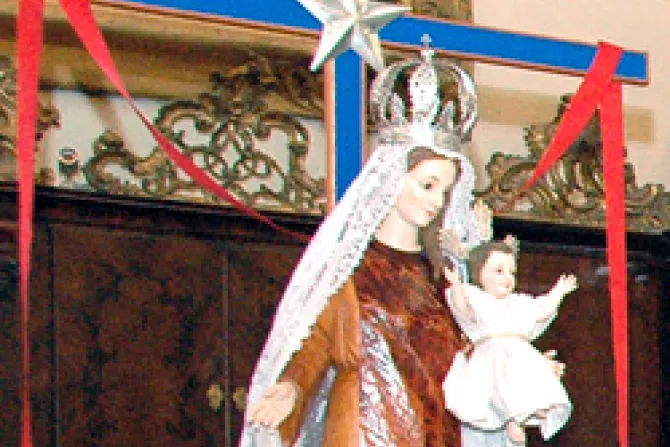 Cardenal Bertone entrega este domingo imagen de Virgen del Carmen a Chile