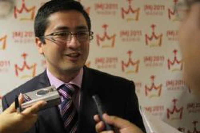 Ecuatoriano narra detalles de almuerzo que compartió con Benedicto XVI