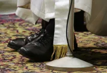 Los zapatos negros del Papa Francisco. Foto: News.va
