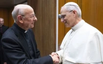 Mons. Fernando Ocáriz, Prelado del Opus Dei; y el Papa León XIV en el Vaticano.