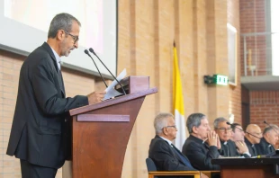 Mons. Francisco Javier Múnera, presidente de la CEC en la sesión inaugural de la asamblea plenaria de los obispos colombianos este lunes 7 de julio. Crédito: CEC.